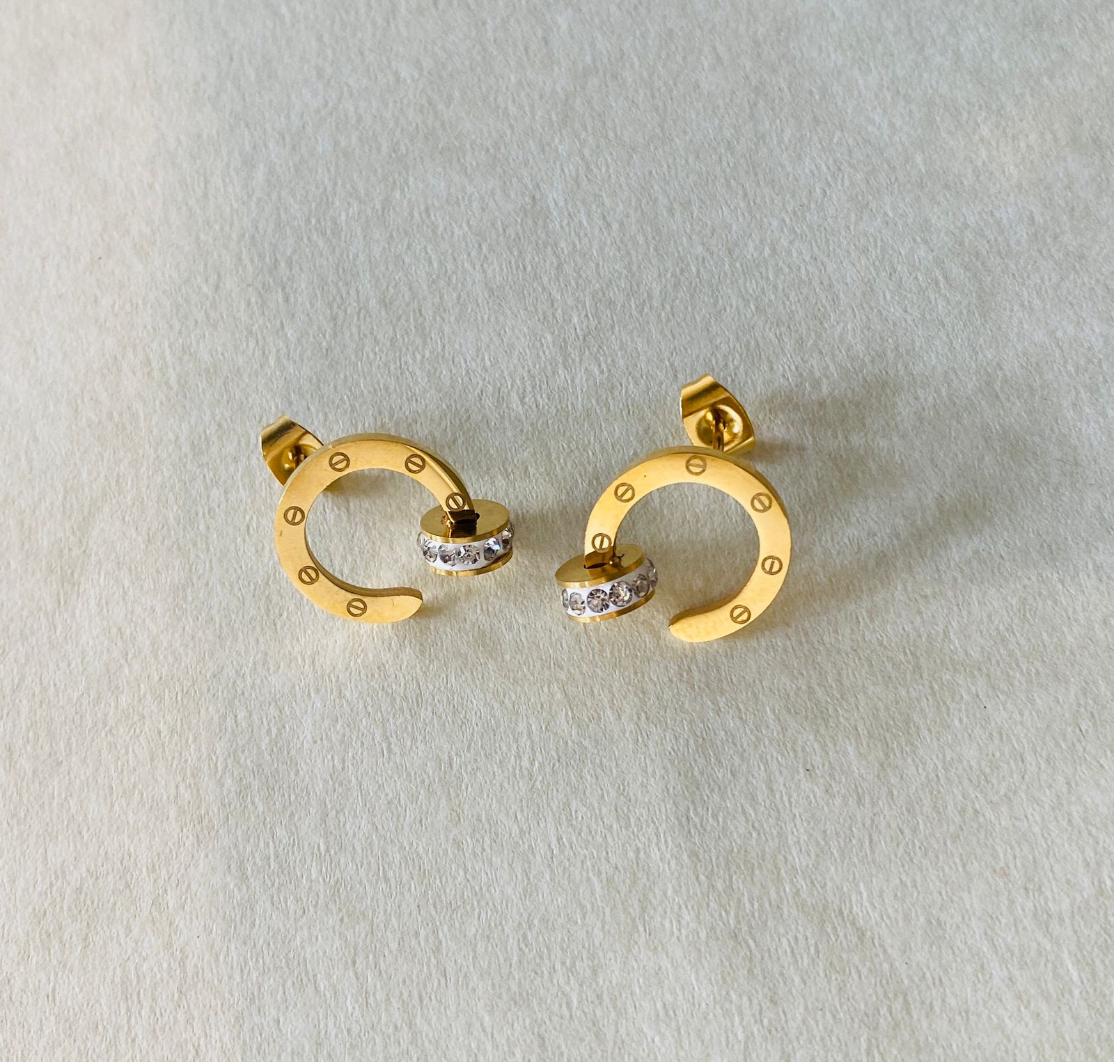 NAIL EARRING - GOLD