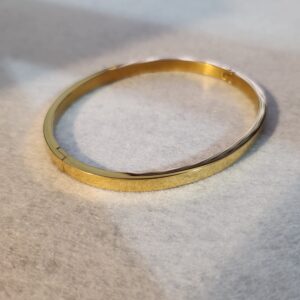 04MM SIMPLICITY BANGLE – GOLD